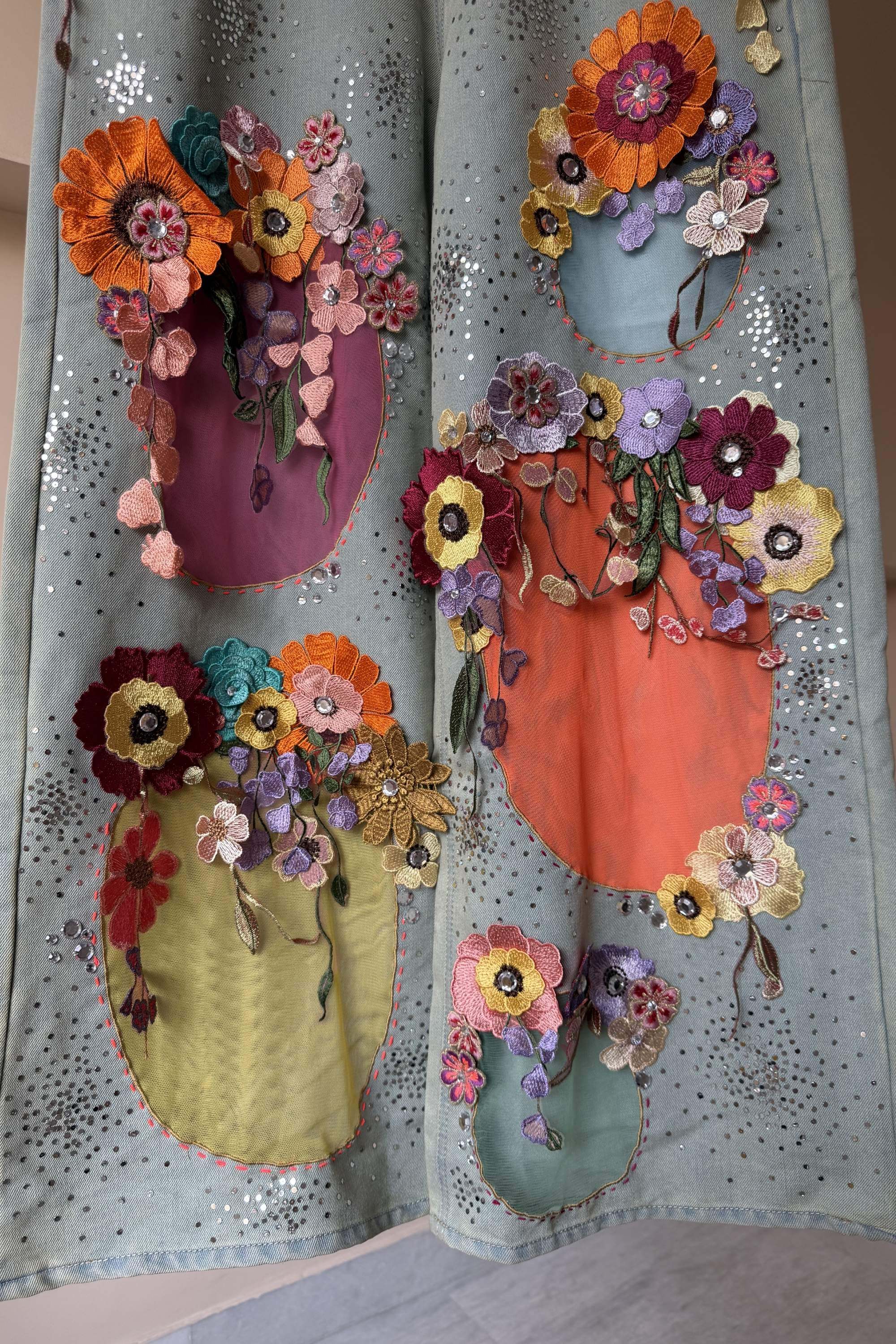 CUT OUT FLLORAL DENIMS