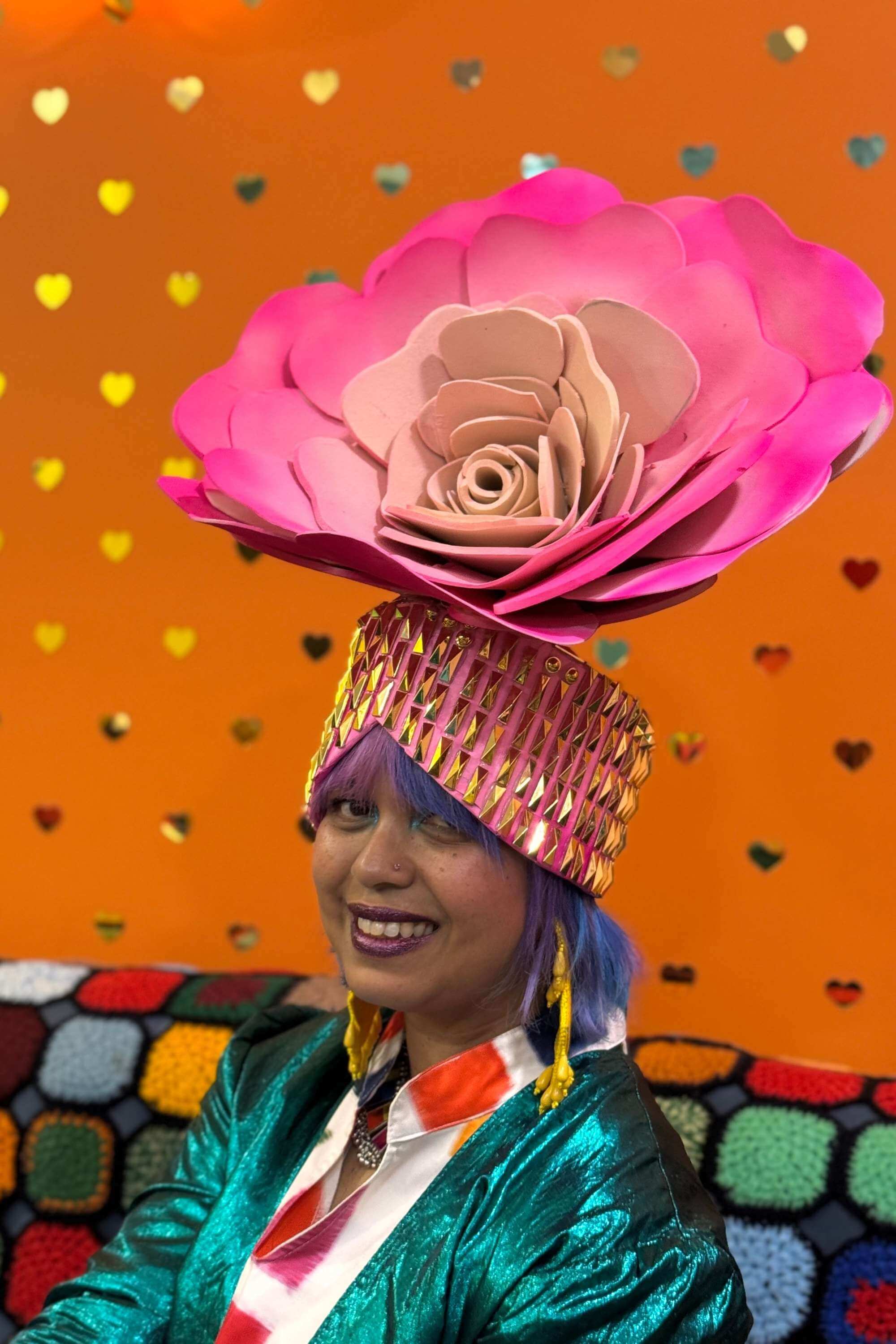GIANT ROSE HEADGEAR