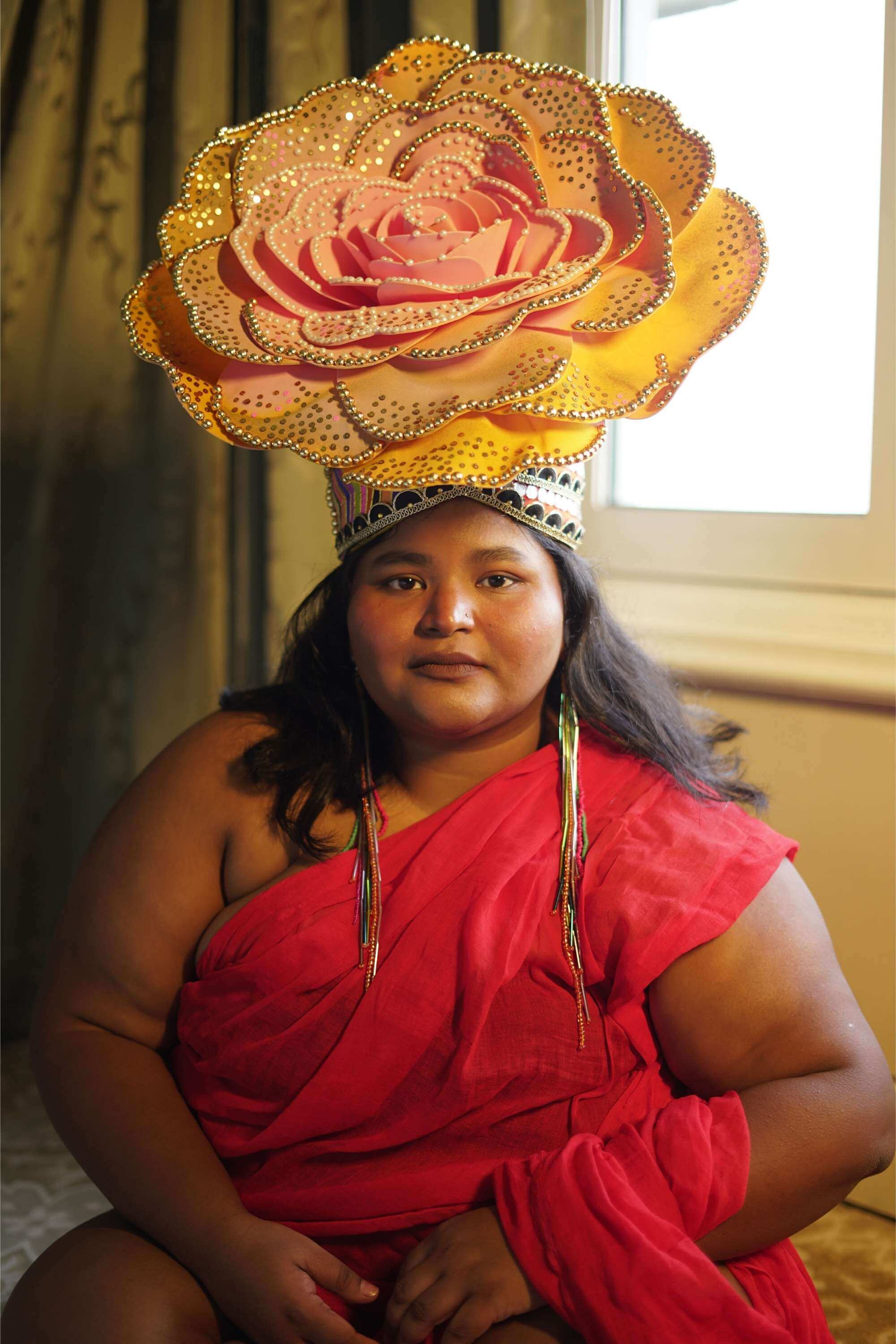 GIANT ROSE HEADGEAR