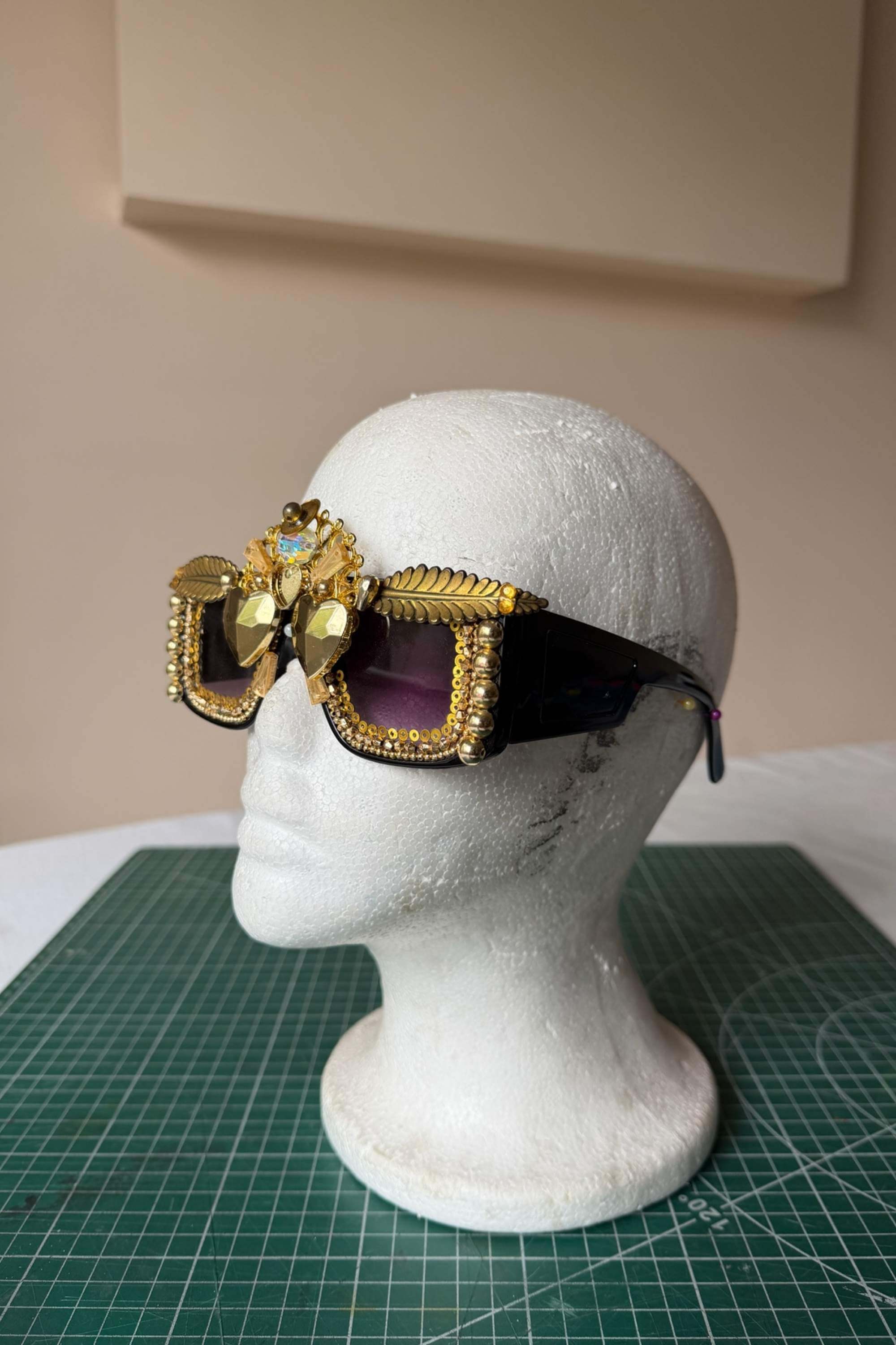 GOLDEN LOVE SUNGLASSES
