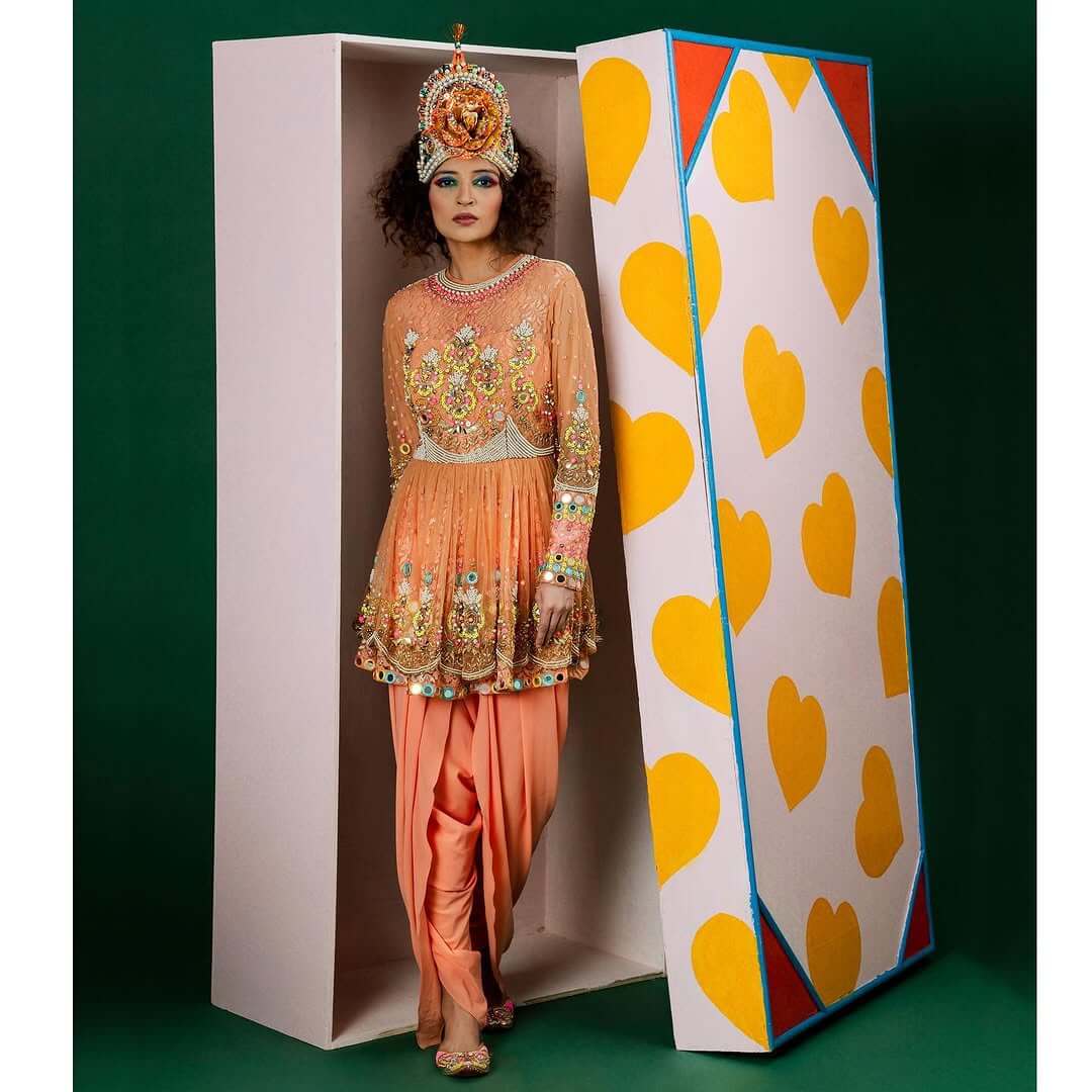 KHUMAAR DHOTI SET