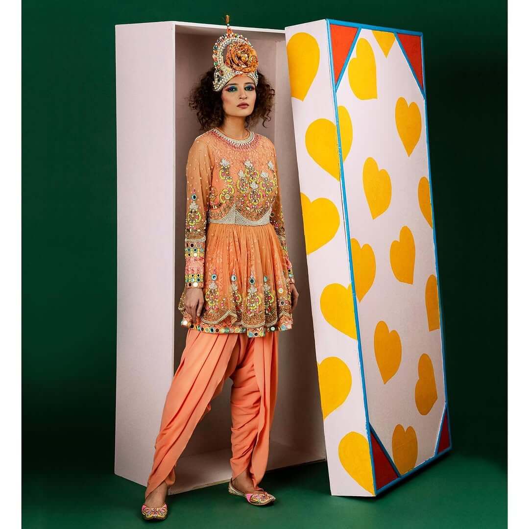KHUMAAR DHOTI SET