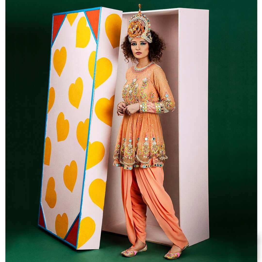 KHUMAAR DHOTI SET