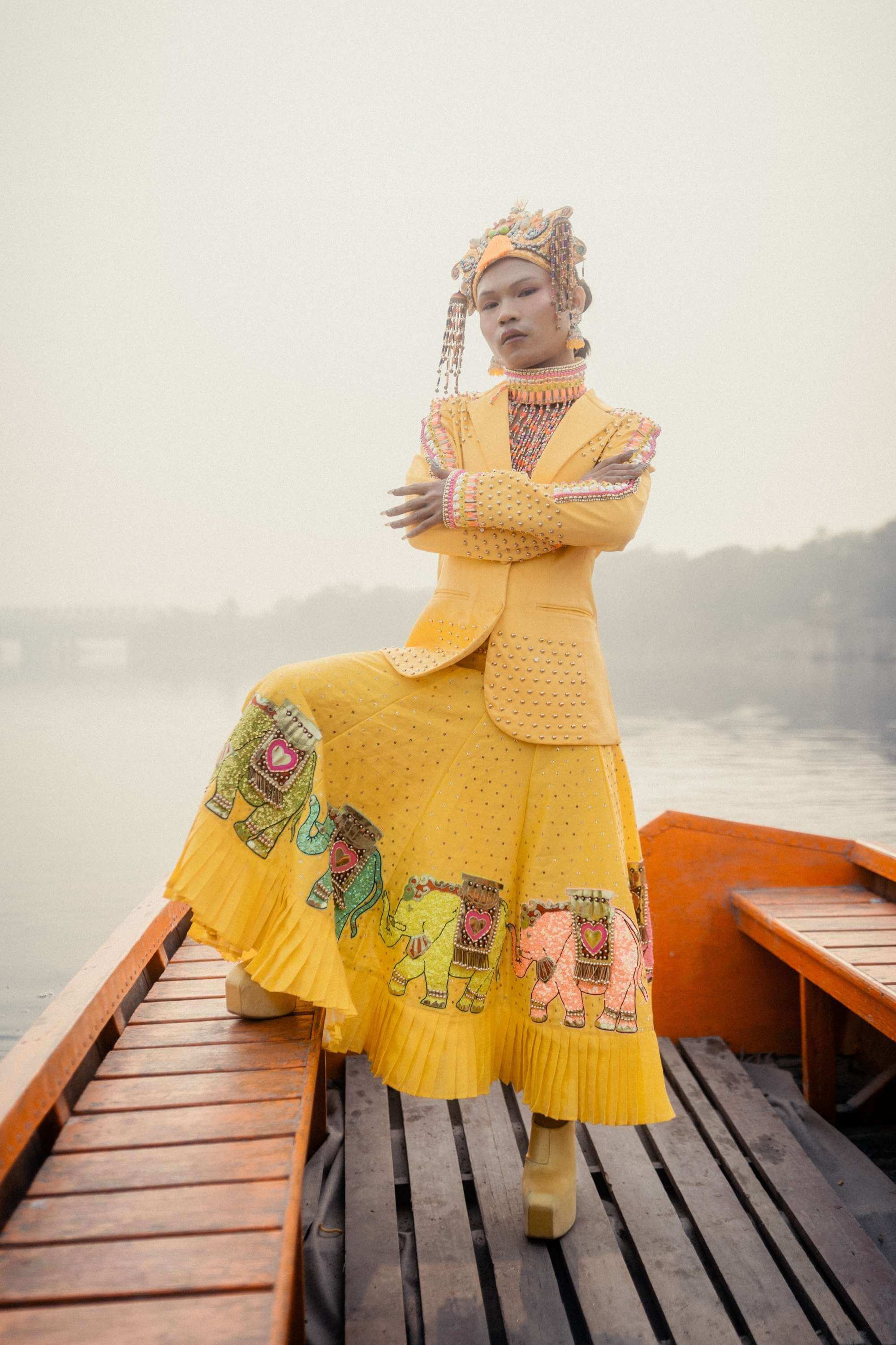 NAKASHI HAATHI LEHENGHA SET