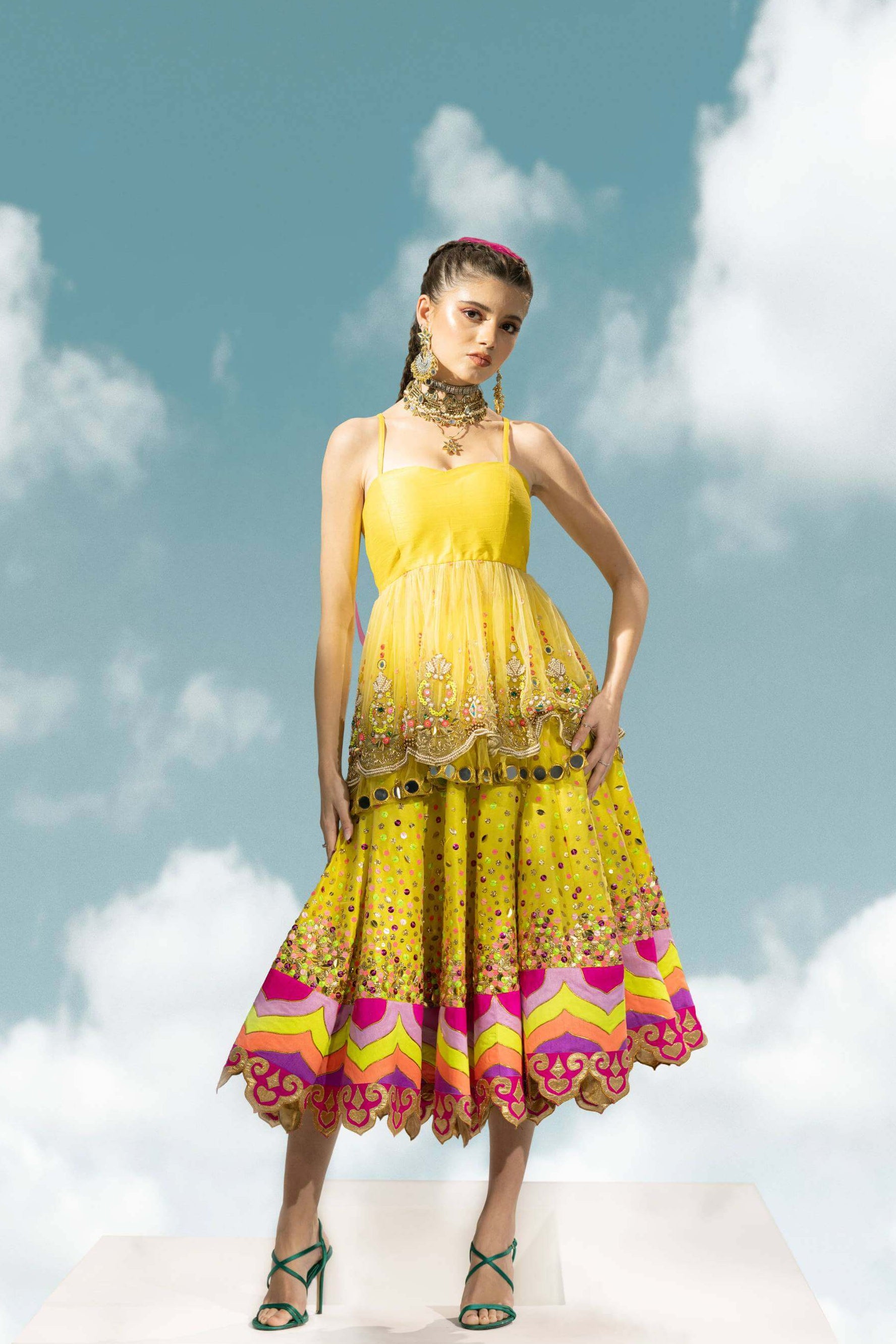 ROSHNARA LEHENGHA SET