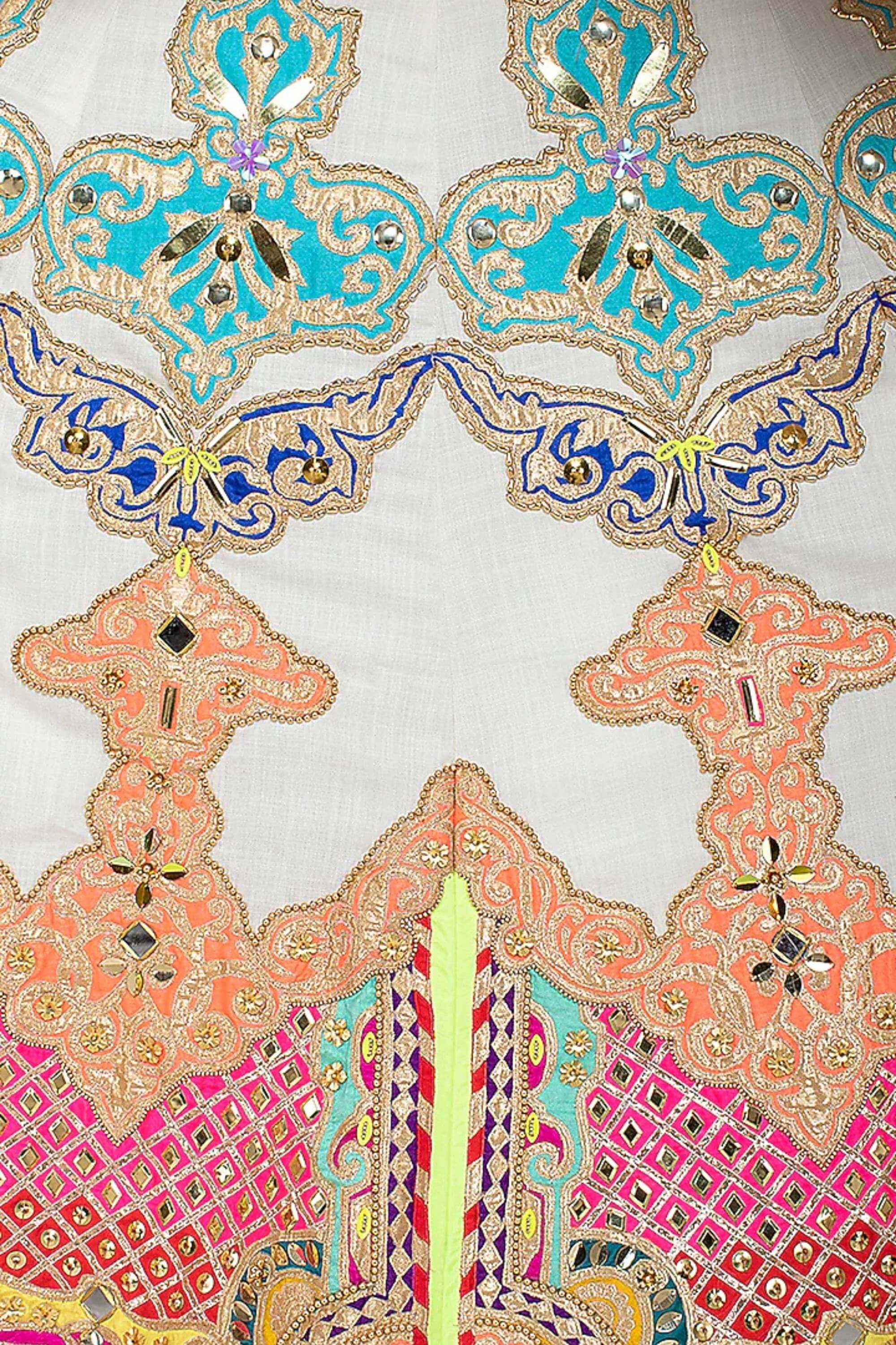 SHWET LASYA LEHENGHA