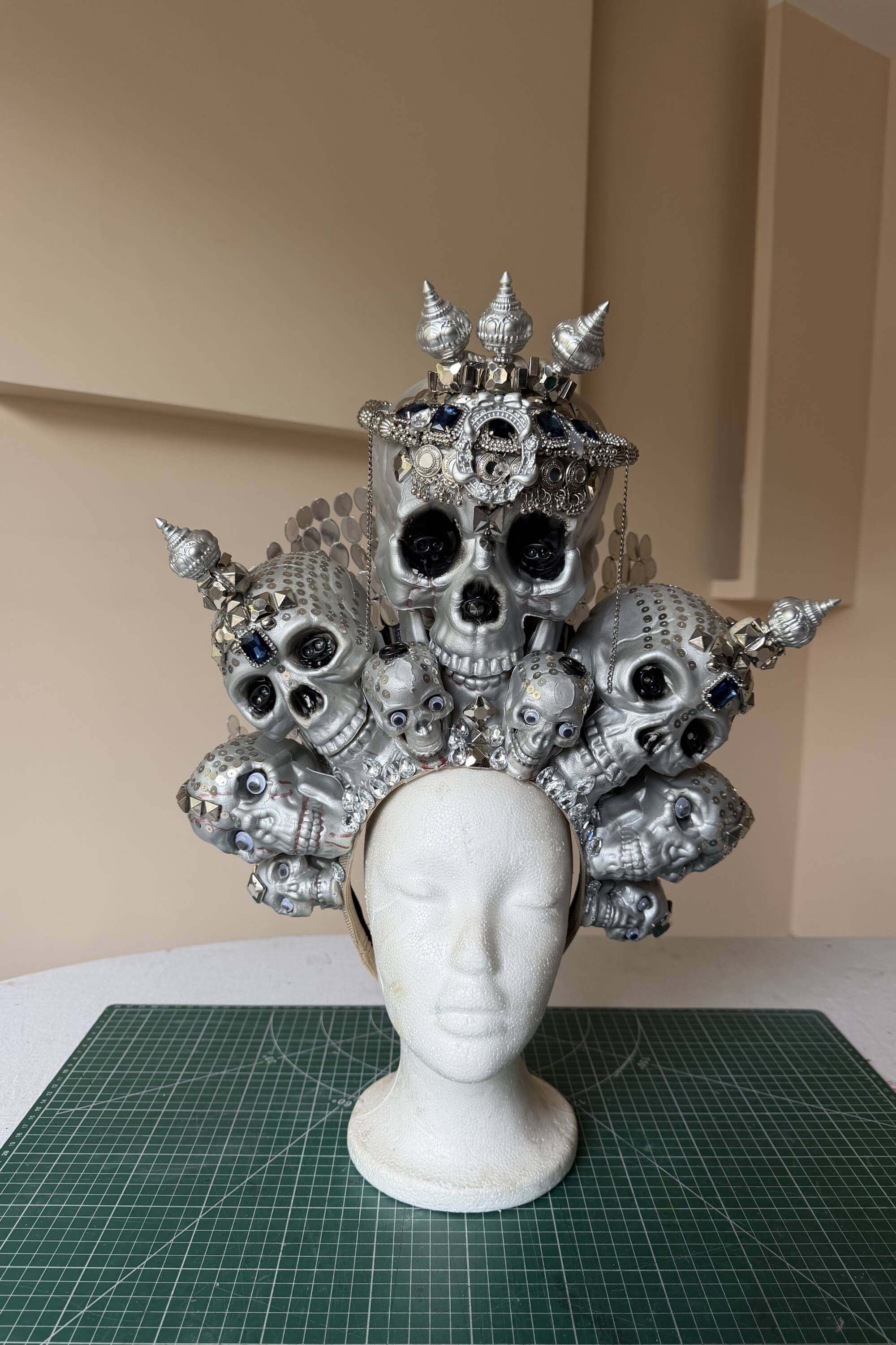 SILVER SKULL HEAD