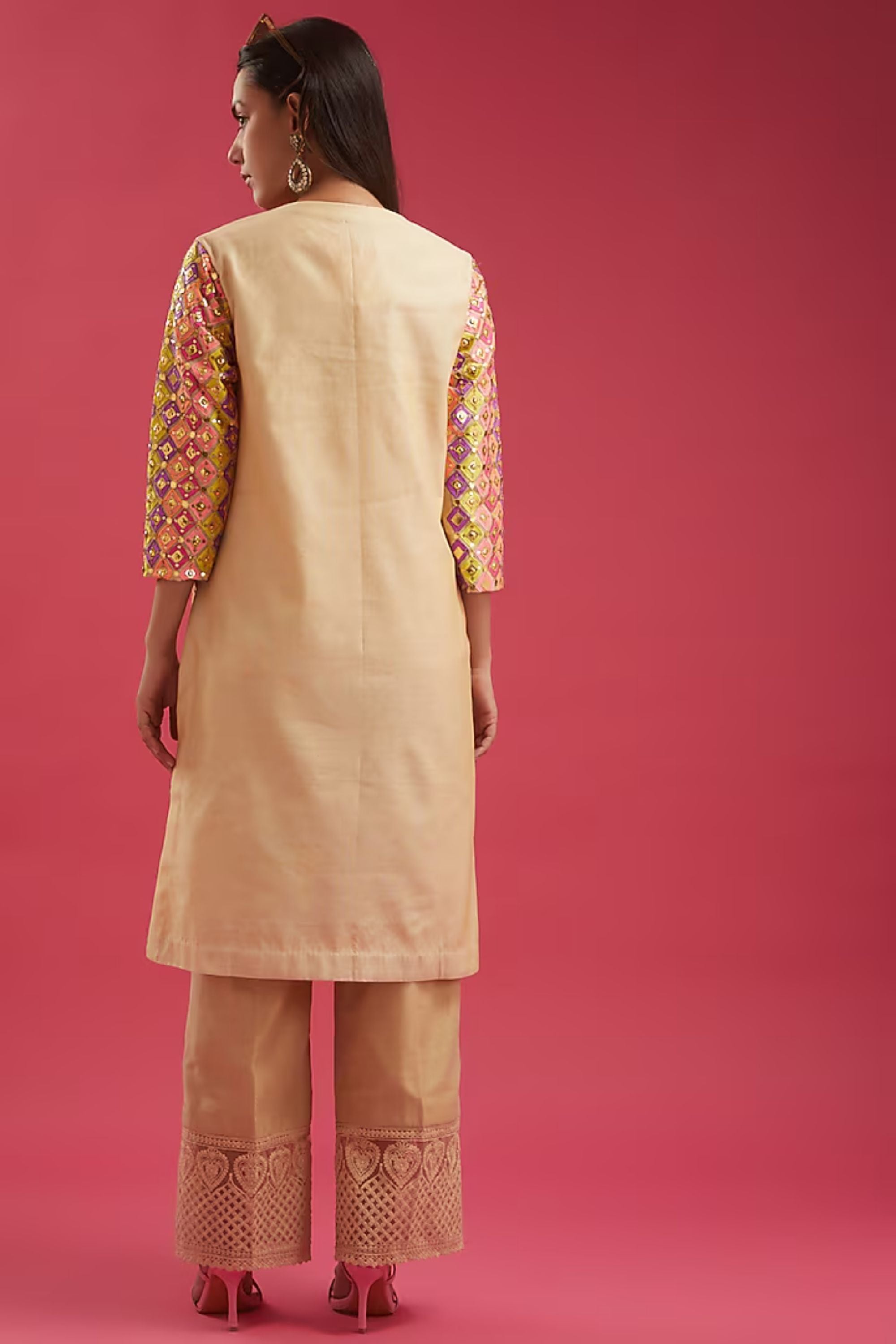 SUVARNA MAHALAYA KURTA SET