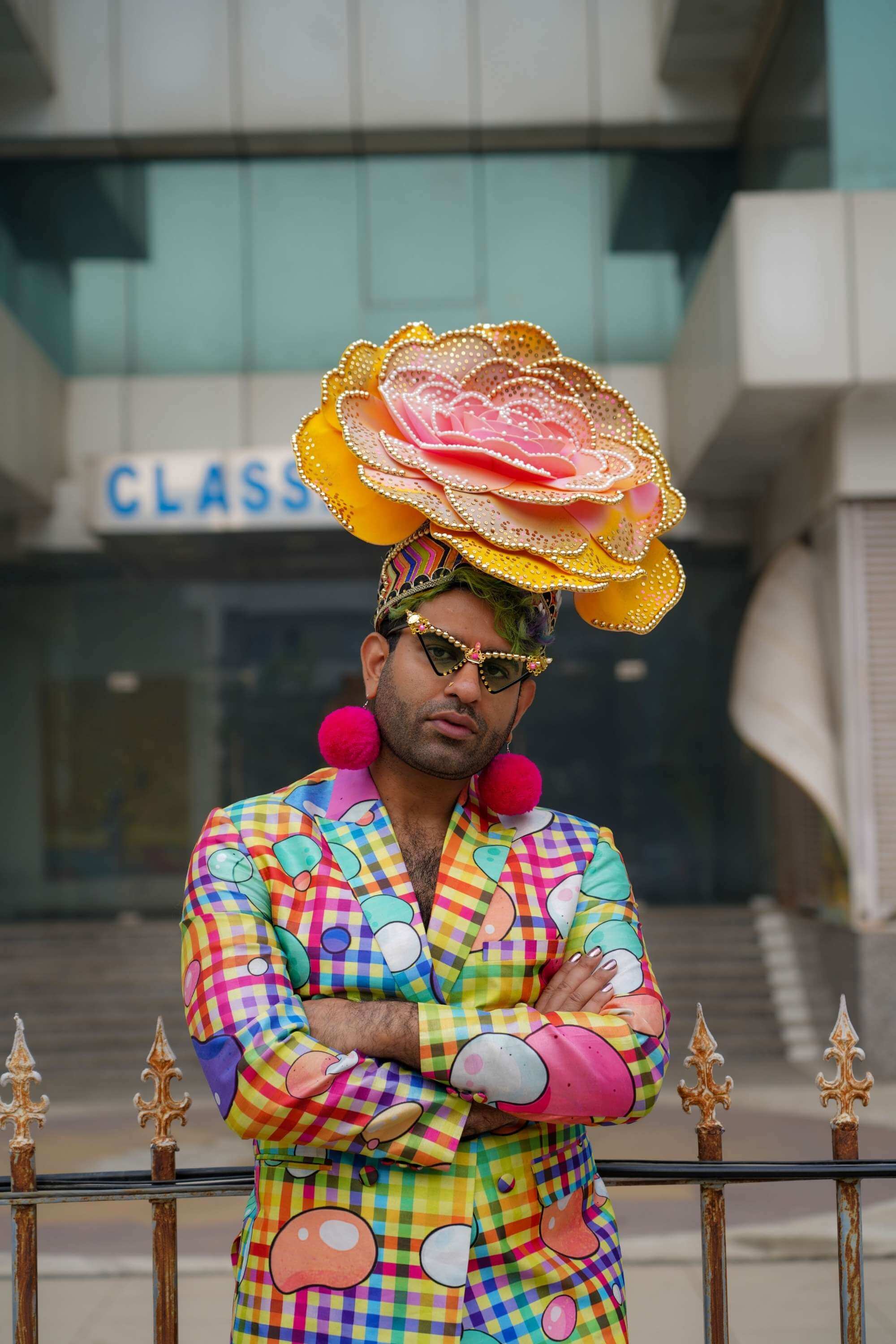 GIANT ROSE HEADGEAR