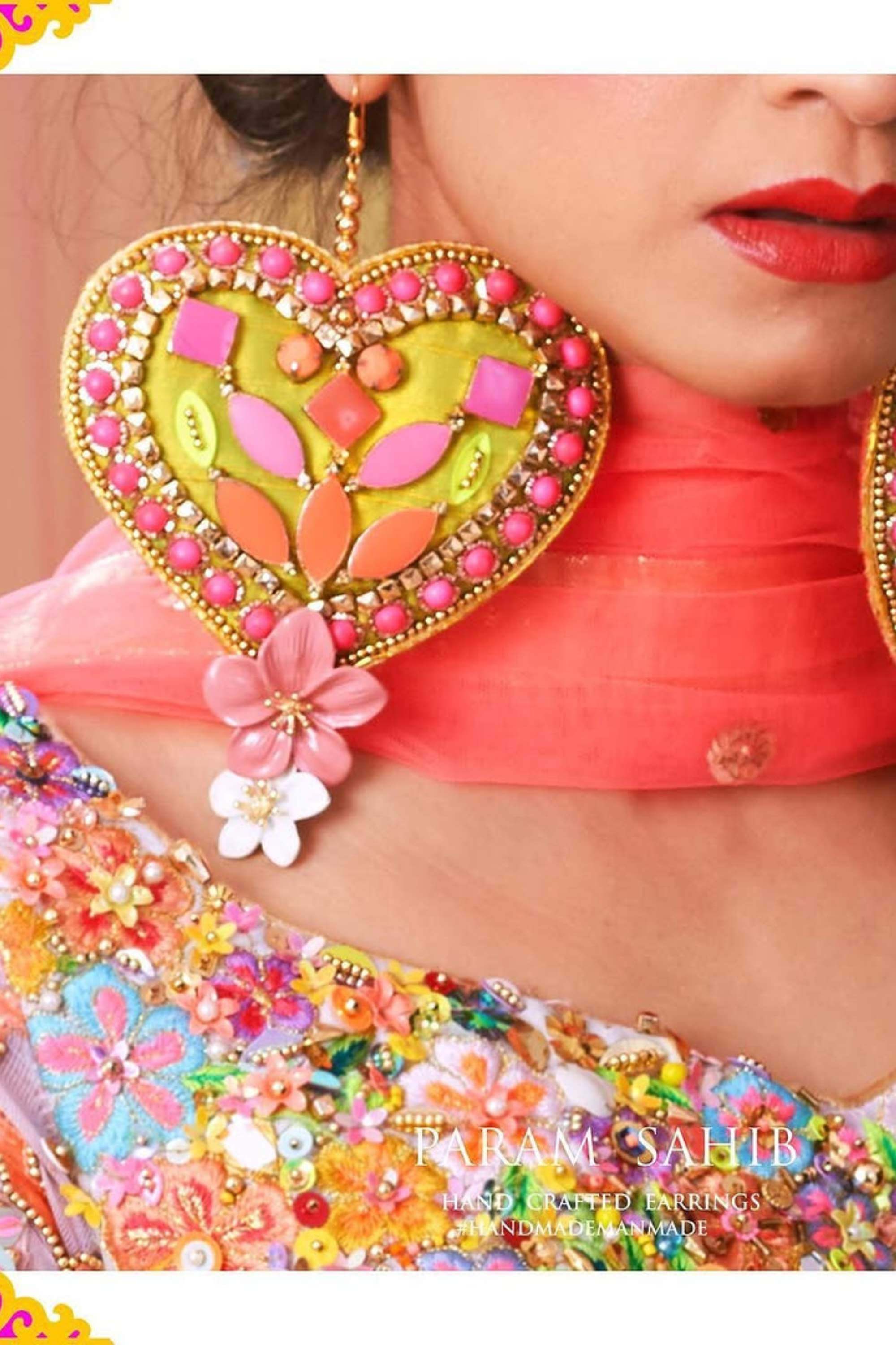 GULSHAN JHUMKE