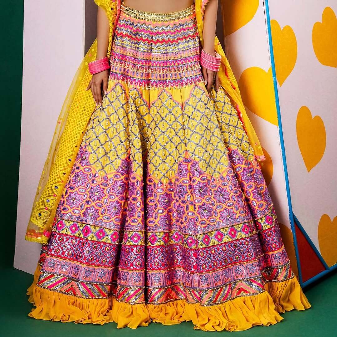 MAHAARU HALDI LEHENGHA
