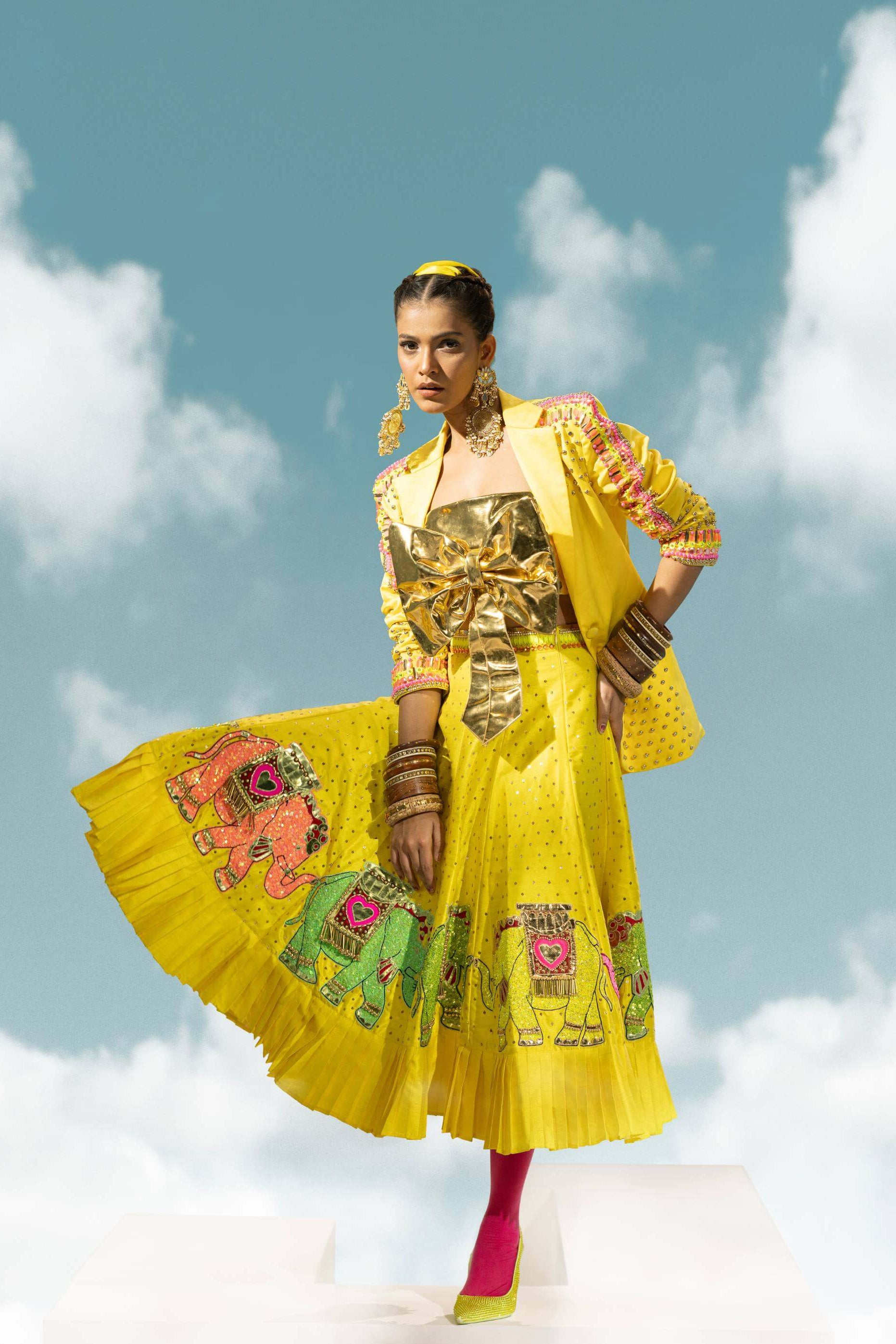 NAKASHI HAATHI LEHENGHA SET