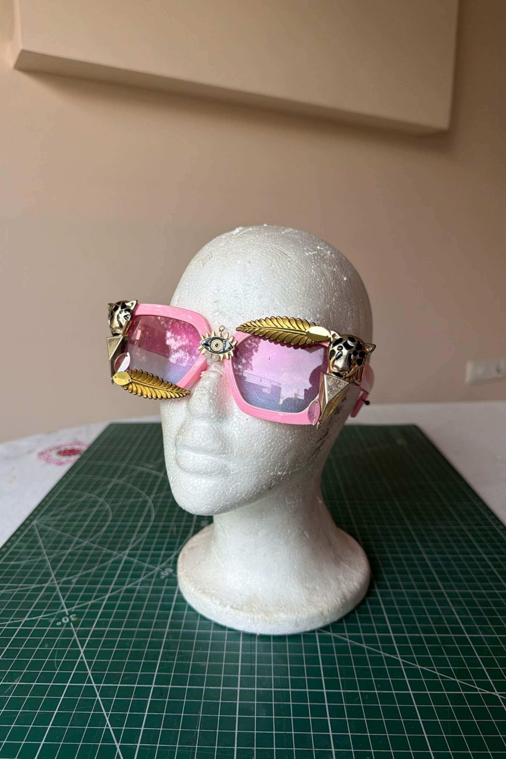 PINK LEAF GLASSES