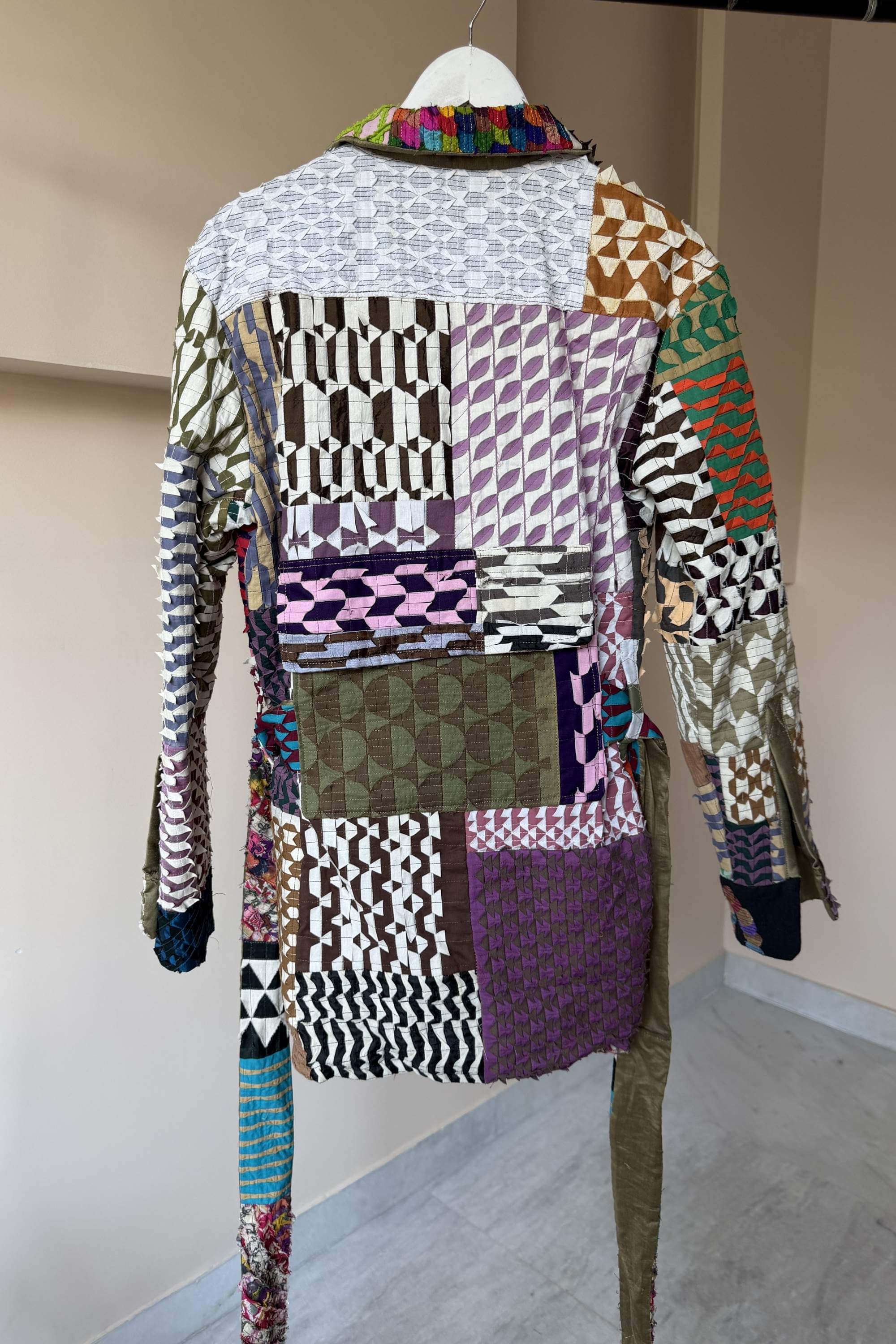 PLEATED BRICKS JACKET