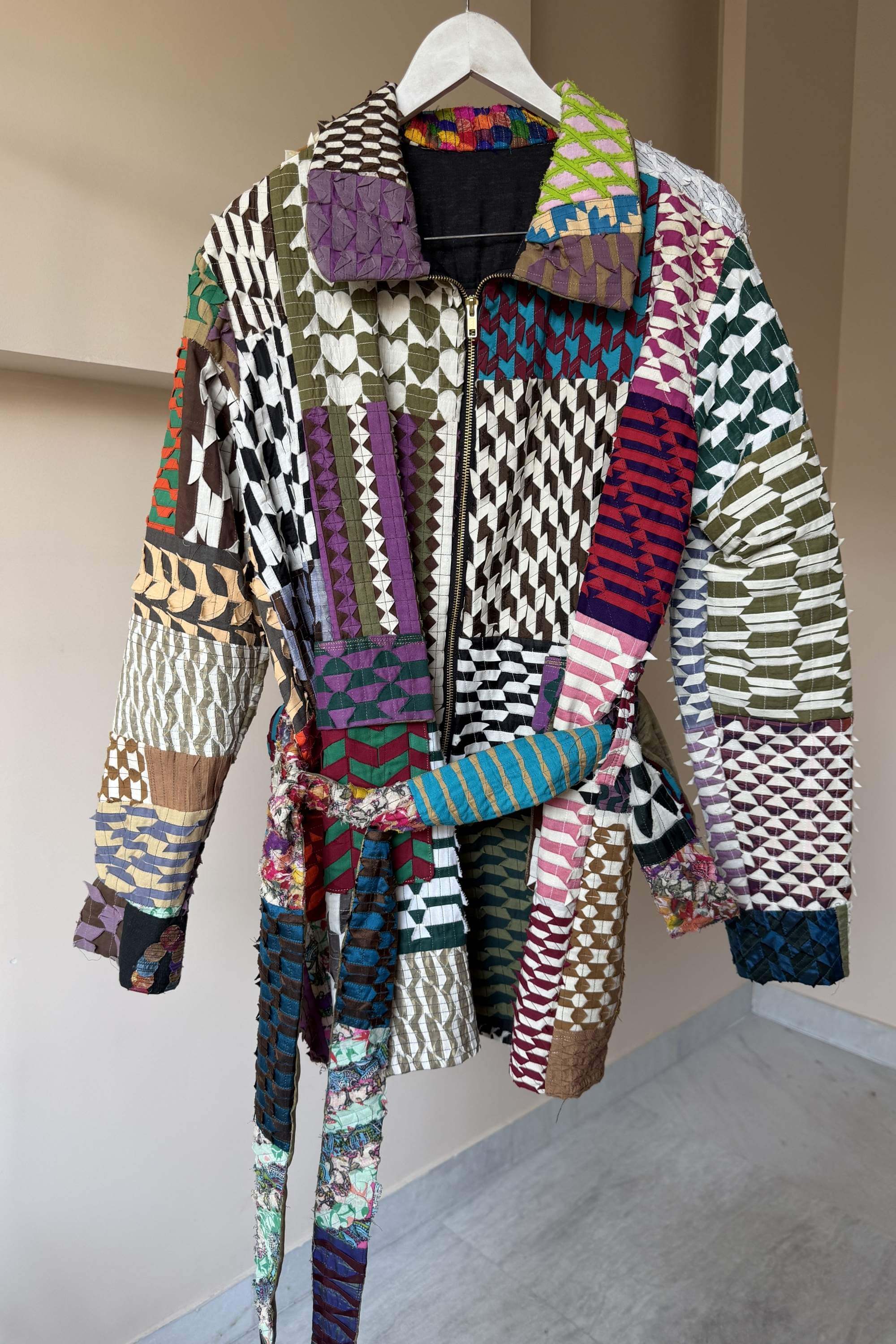 PLEATED BRICKS JACKET