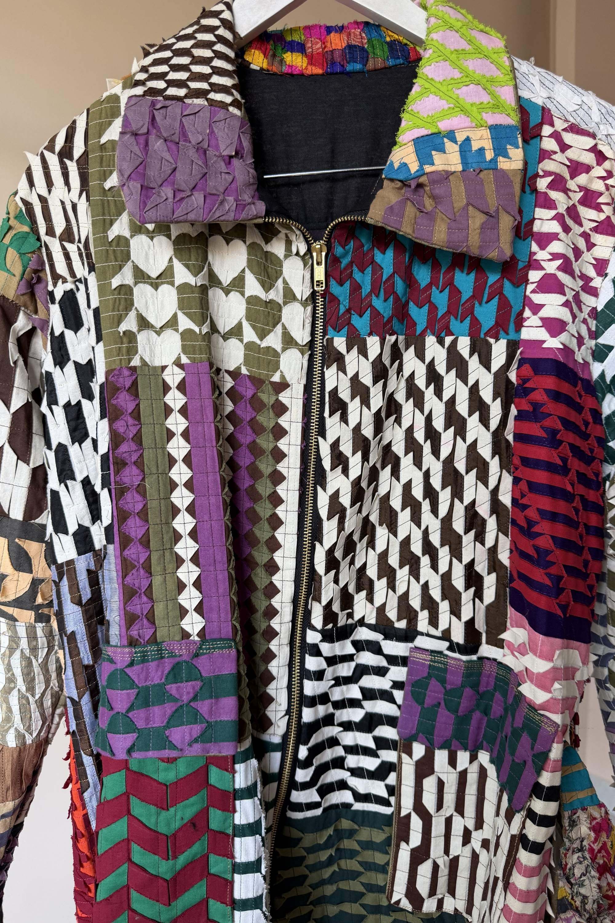 PLEATED BRICKS JACKET