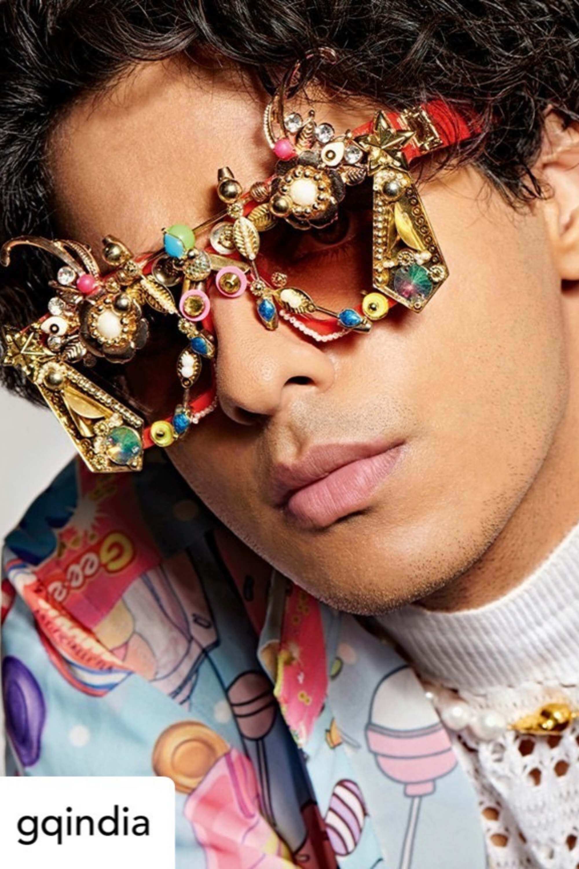RED EMBROIDERED SUNNIES