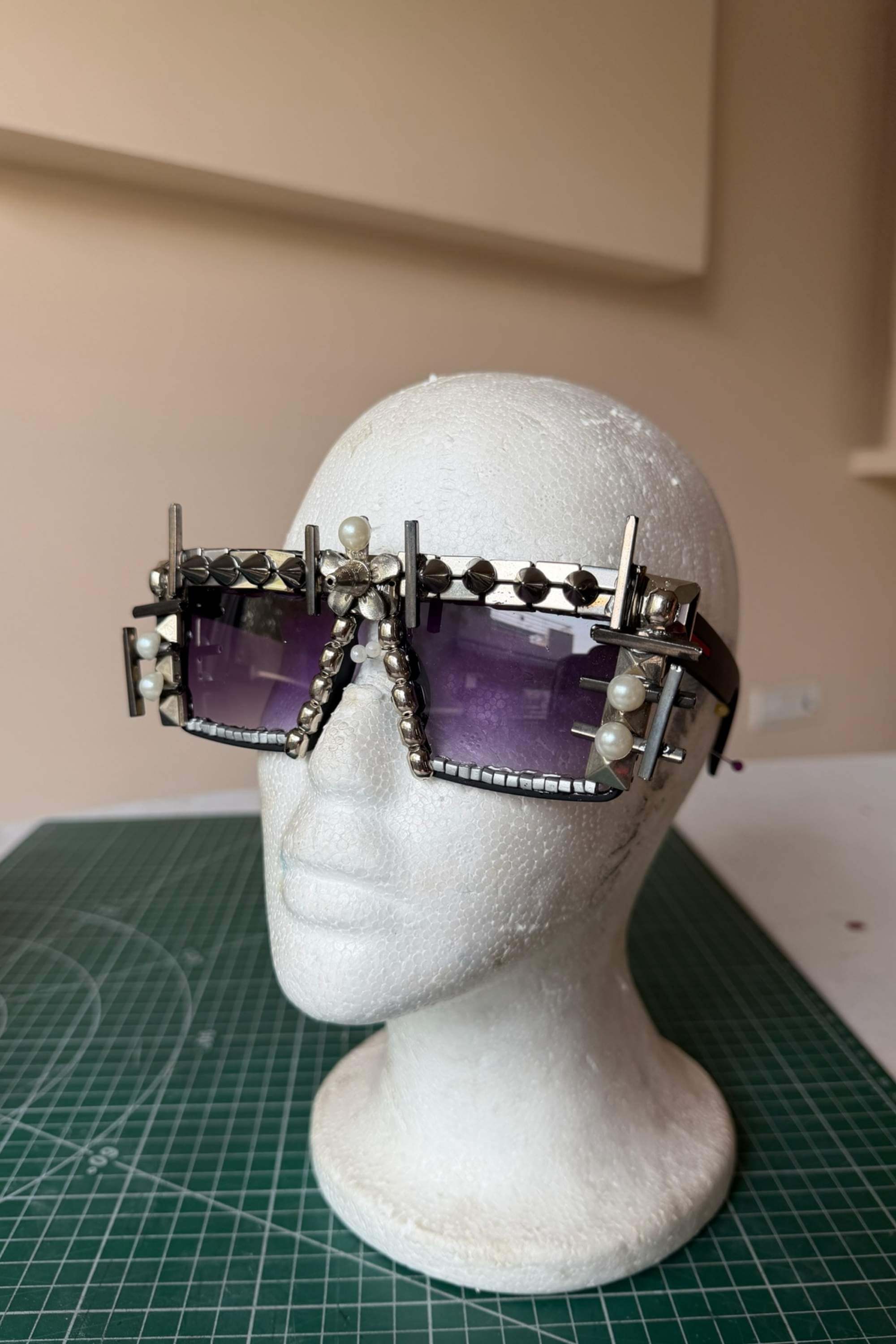 SILVER LININGS SUNGLASSES