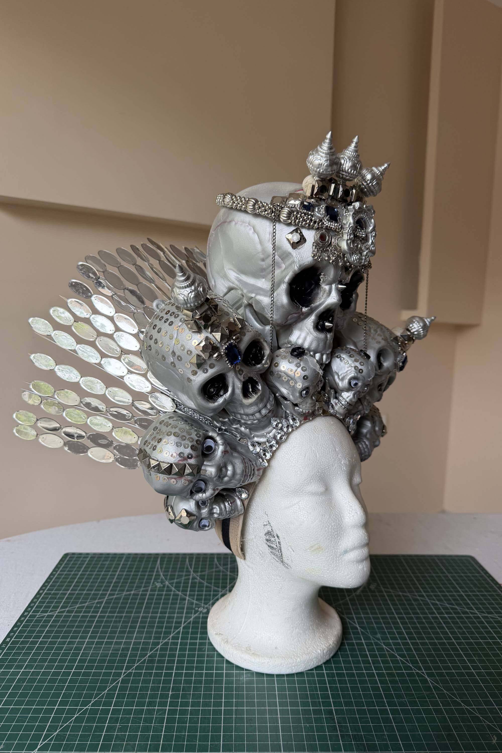 SILVER SKULL HEAD