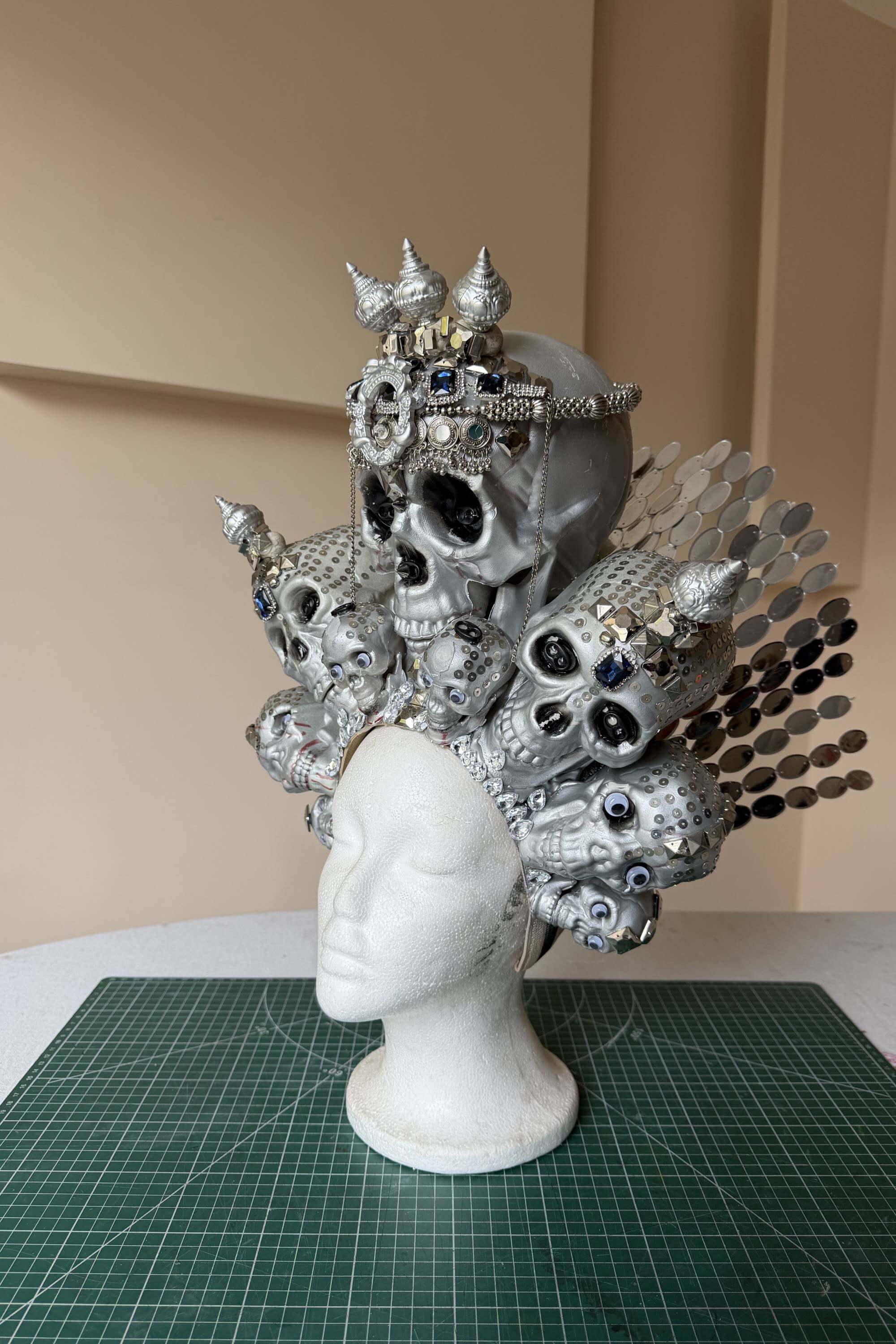 SILVER SKULL HEAD